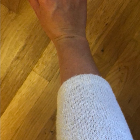 Open back shirt - Picture 4 of 4